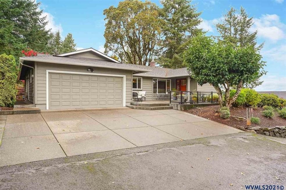 Sold $605,000 • Co-Listing Agent