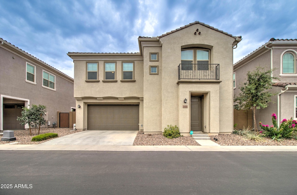 1133 E Newland Dr-1