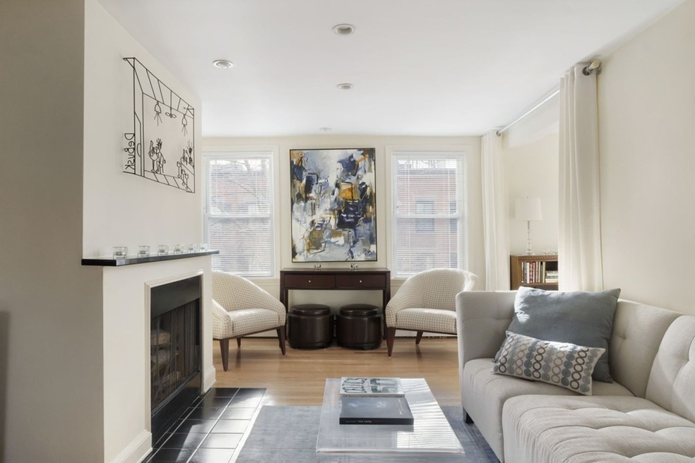 157 W Brookline St unit 4, Boston, MA 02118 - photo 1