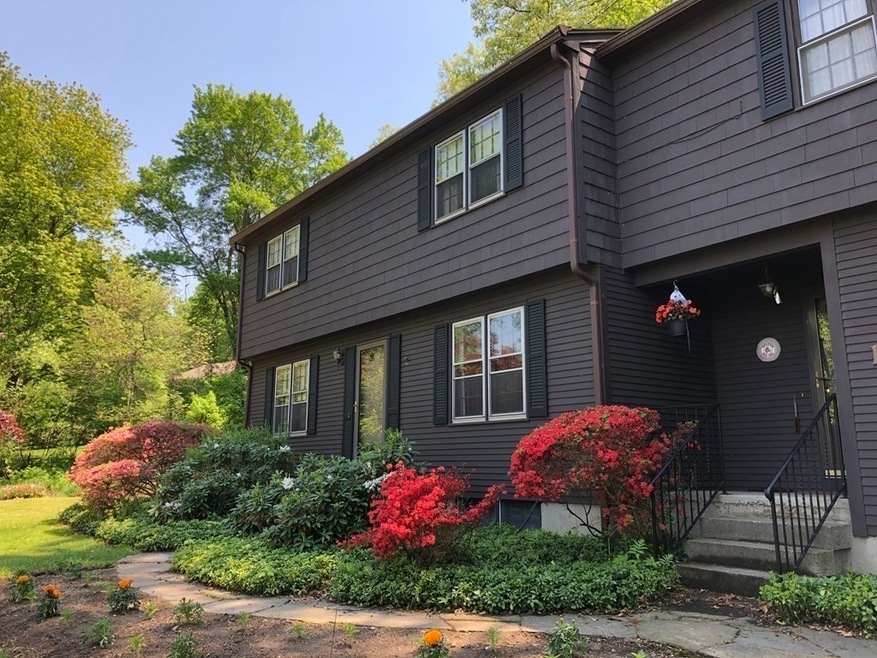 16 Stagecoach Rd, Amherst, MA 01002 - photo 1