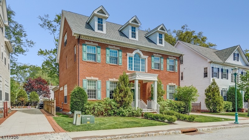 13 Carillon Cir, Livingston, NJ 07039 - photo 1