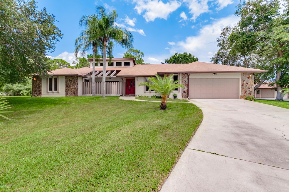 4900 Pinewood Place-3