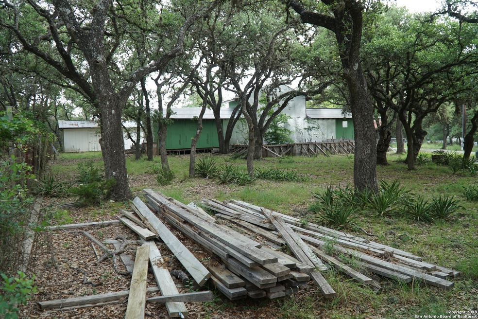 8661 Buckskin Dr, Boerne, TX 78006 - photo 1