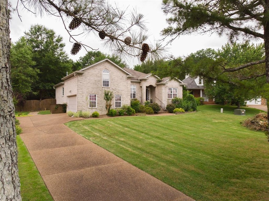 400 Country Club Dr, Manchester, TN 37355 - photo 1