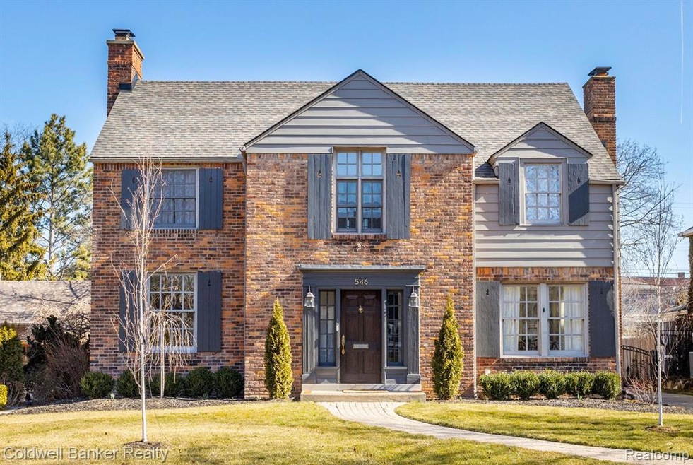 546 Lincoln Rd, Grosse Pointe, MI 48230 - photo 1