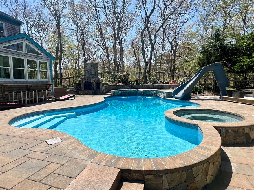 18 Cormorant Cir, Edgartown, MA 02539 - photo 1