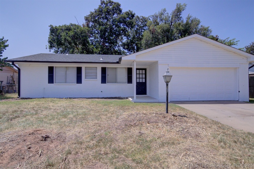 1010 N 3rd St, Jenks, OK 74037 - photo 1