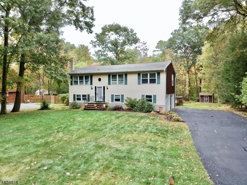 13 Pecan Ln, Oak Ridge, NJ 07438 - photo 1