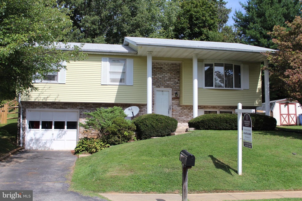 7285 Pommel Dr, Sykesville, MD 21784 - photo 1