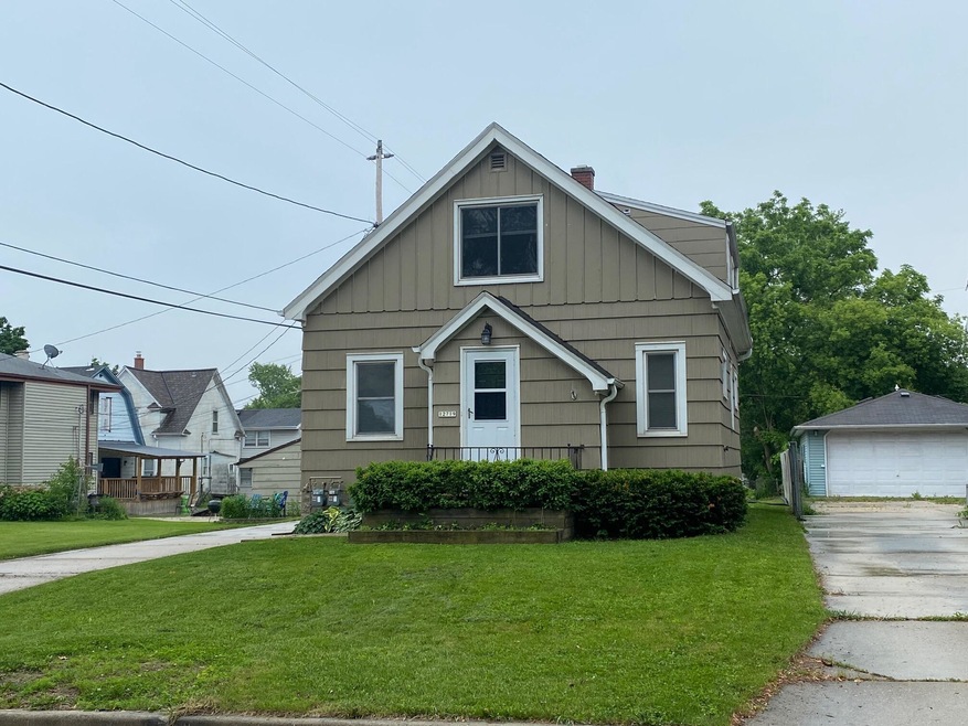 12719 W Courtland Ave, Butler, WI 53007 - photo 1