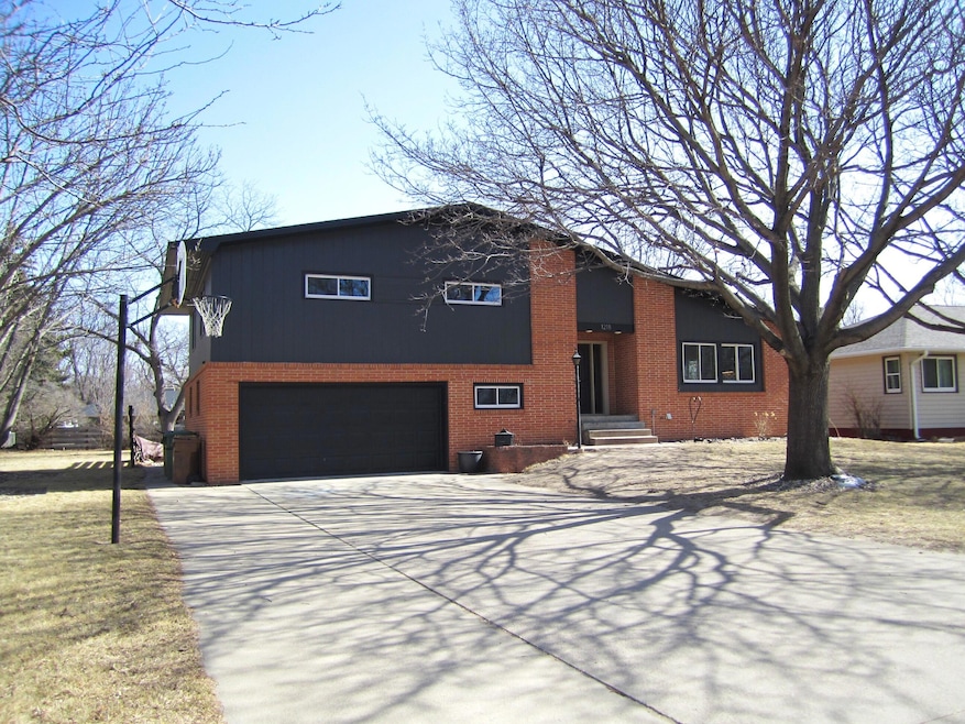 Sold $326,100