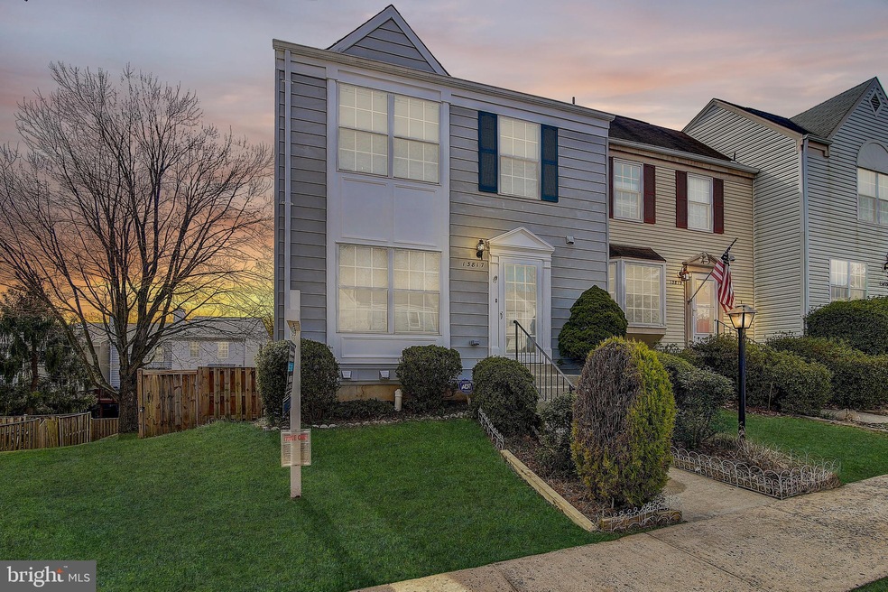 13817 Fount Beattie Ct, Centreville, VA 20121 - photo 1