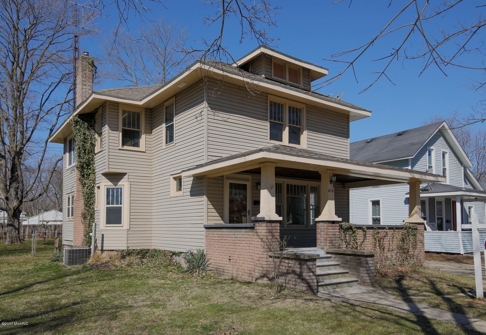 616 N Main St-101
