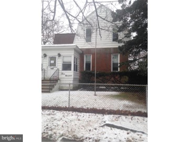 319 E Maple Ave, Lindenwold, NJ 08021 - photo 1