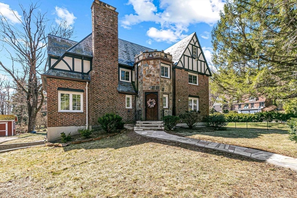 5 Old Brook Dr, Worcester, MA 01609 - photo 1