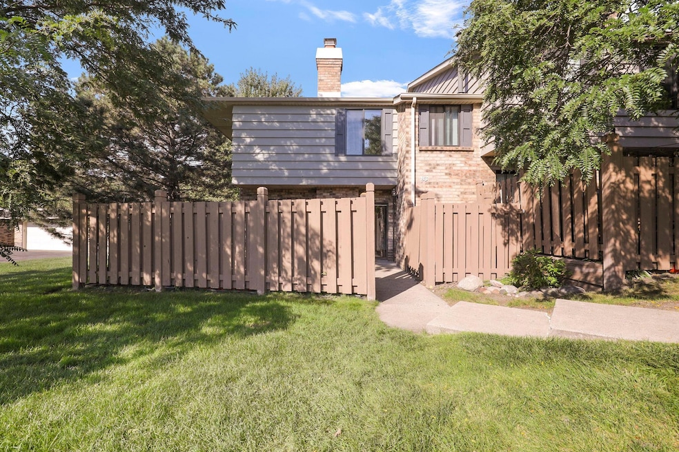 3680 Independence Ave S unit 83, Saint Louis Park, MN 55426 - photo 1