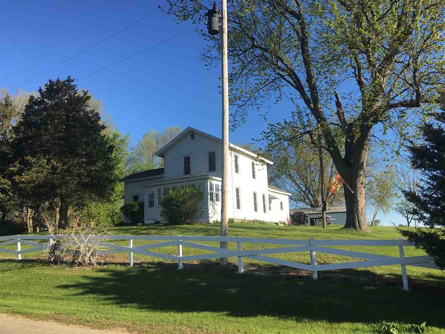 16902 W Porter Rd, Evansville, WI 53536 - photo 1