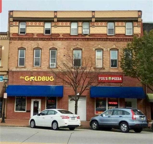 Apartment located in the heart of town!