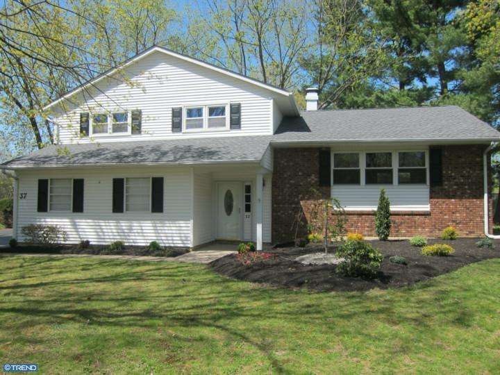 37 Maple Stream Rd, East Windsor, NJ 08520 - photo 1