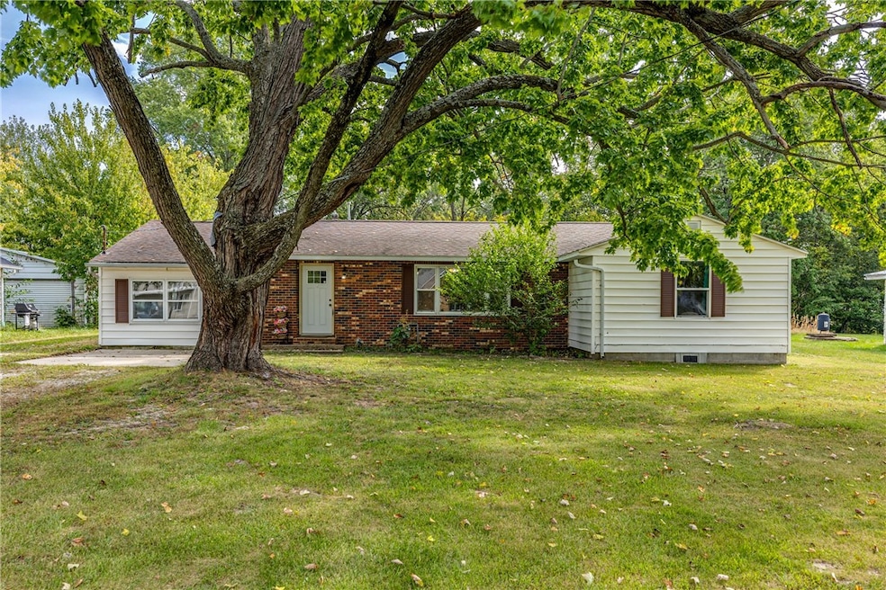 9348 N Us Highway 45, Effingham, IL 62401 - photo 1