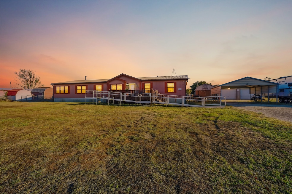 11220 Foothill Dr, Venus, TX 76084 - photo 1