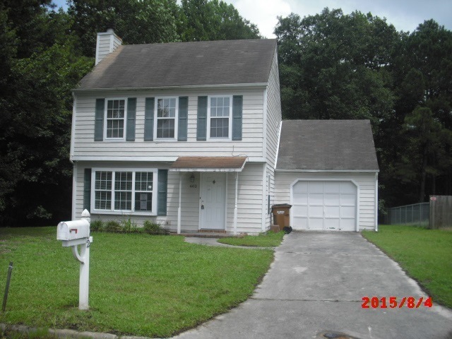 602 Regalwood Dr, Jacksonville, NC 28546 - photo 1