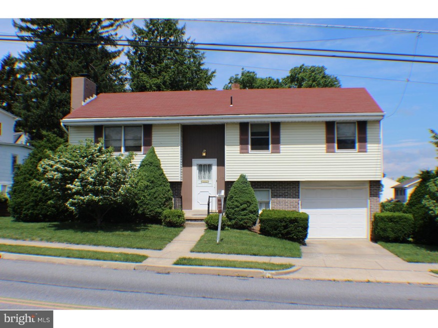 102 S Waverly St, Reading, PA 19607 - photo 1