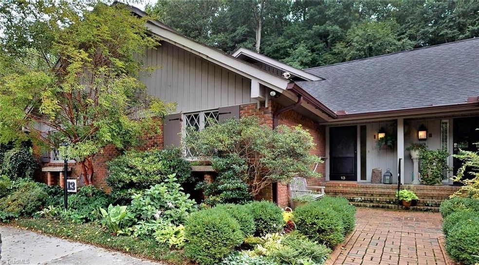 Come home to the spacious & quiet retreat of 1515 Wickliff, Unit 13.