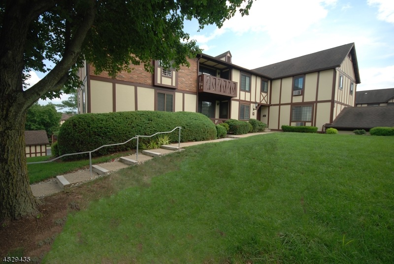 17 Canterbury Rd unit A, Chatham, NJ 07928 - photo 1