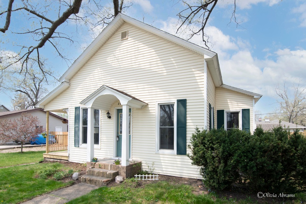 2014 Oak St-1