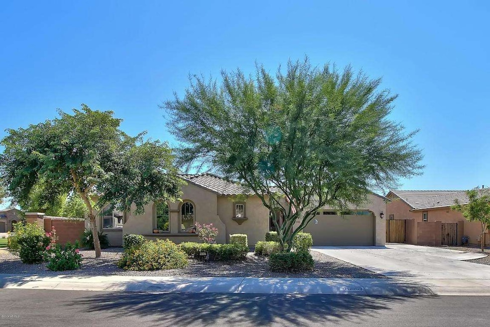 10957 E Reuben Cir, Mesa, AZ 85212 - photo 1