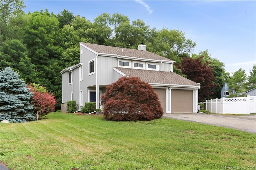 11 Lantern Cir, Stamford, CT 06905 - photo 1