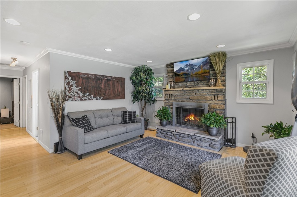 1 Croston Ln, Bella Vista, AR 72715 - photo 1