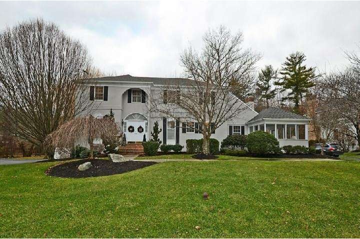 407 Dartmouth Rd, Bryn Mawr, PA 19010 - photo 1