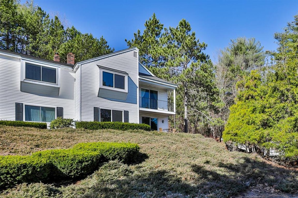 Beautiful End Unit Townhouse