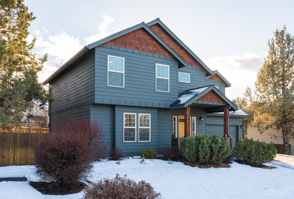 3602 SW Hillcrest Dr, Redmond, OR 97756 - photo 1