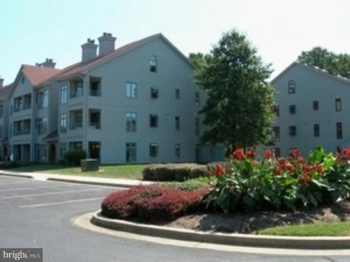 1132 Lake Heron Dr unit 1B, Annapolis, MD 21403 - photo 1