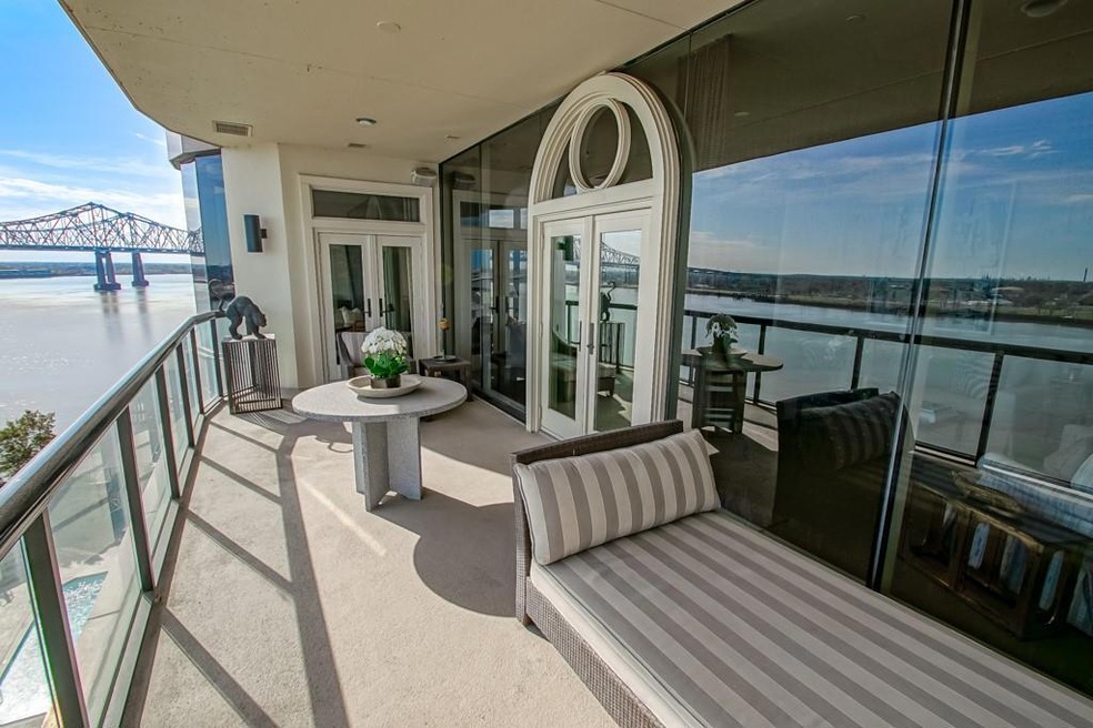 Private Balcony w/ views of the Miss Bridge