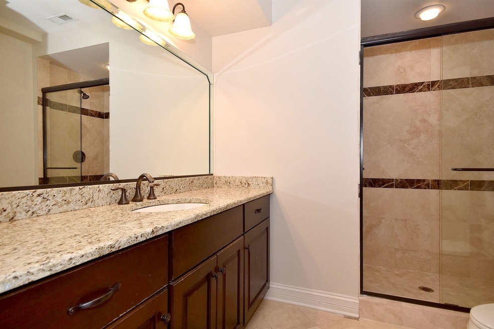 594 S Cambridge Ave, Elmhurst, IL 60126 - photo 1