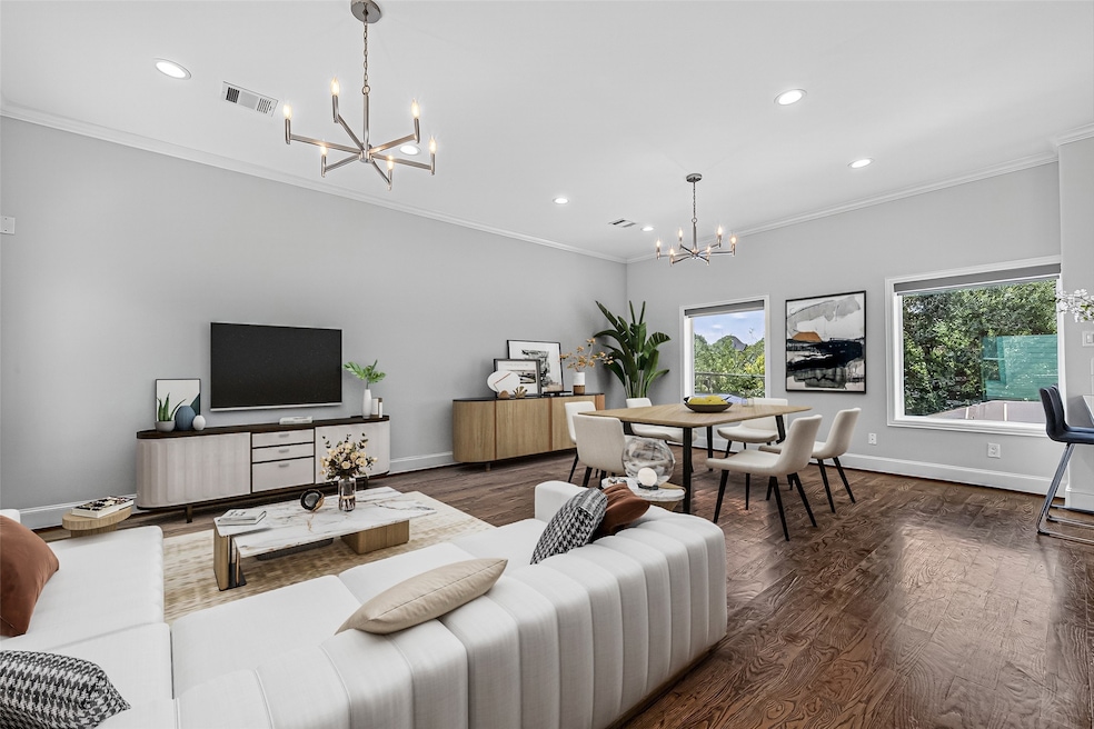 1630 W 24th St, Houston, TX 77008 - photo 1