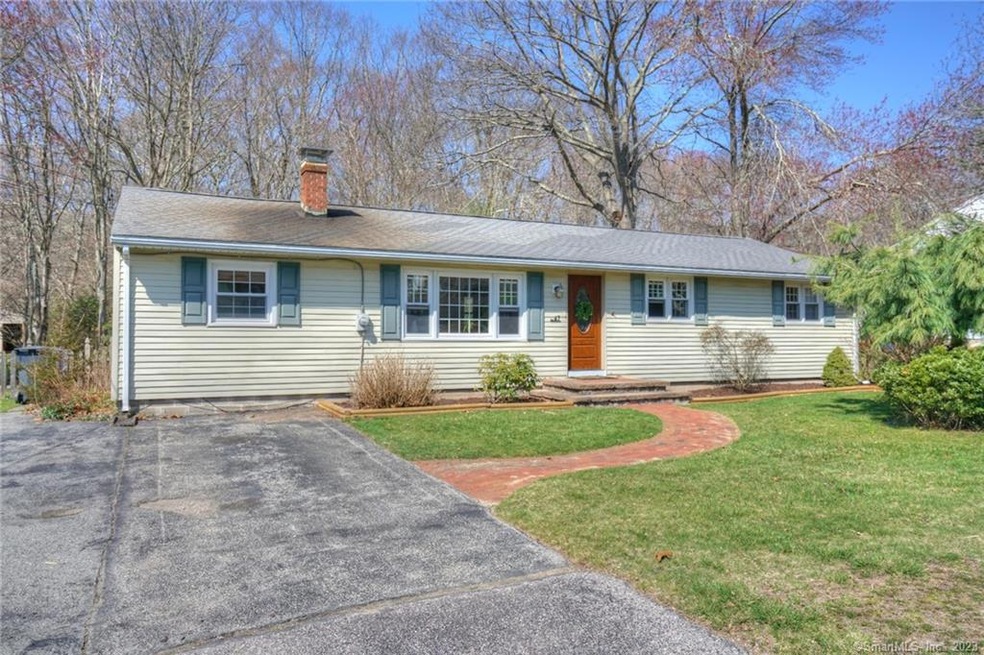 47 Noank Ledyard Rd, Mystic, CT 06355