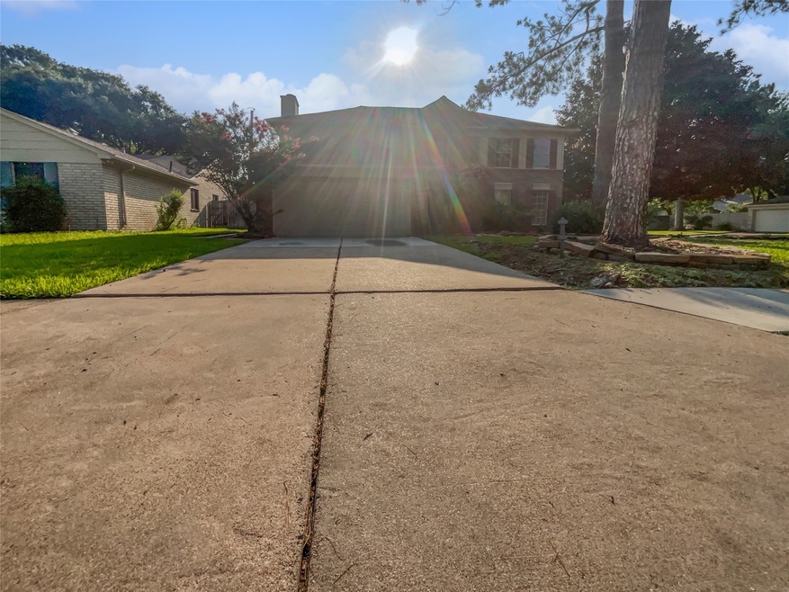 8502 Hot Springs Dr, Houston, TX 77095 - photo 1