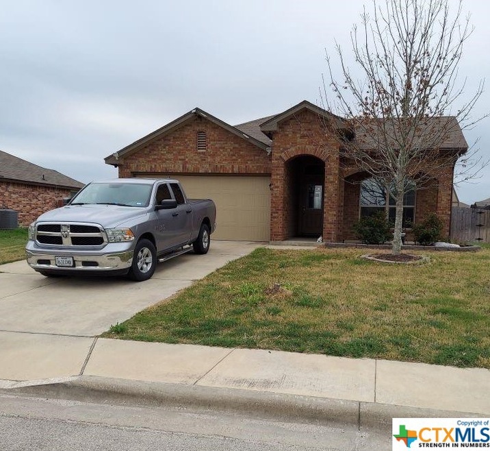 501 Trey, Troy, TX 76579 - photo 1