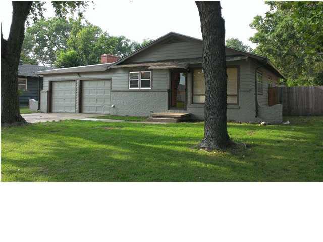 4408 W MEMORY LANE- Three houses to the west is Ha