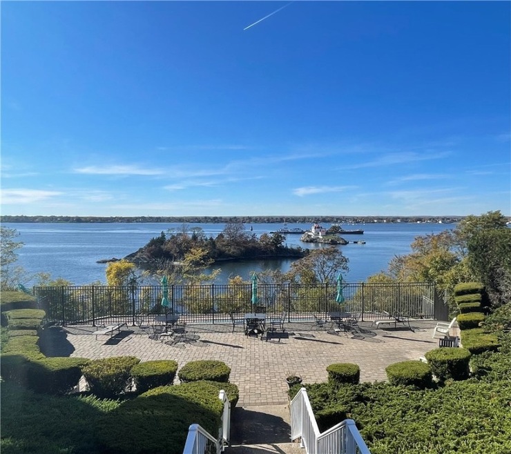 43 Bullocks Point Ave unit 8C, Riverside, RI 02915 - photo 1