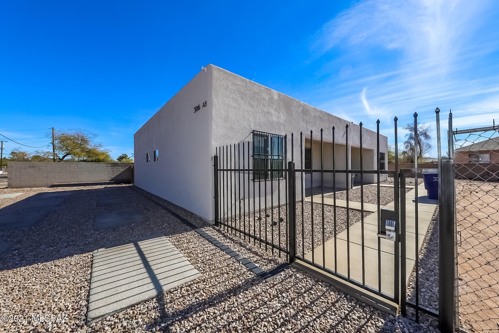 306 E Yavapai Rd unit A, Tucson, AZ 85705 - photo 1