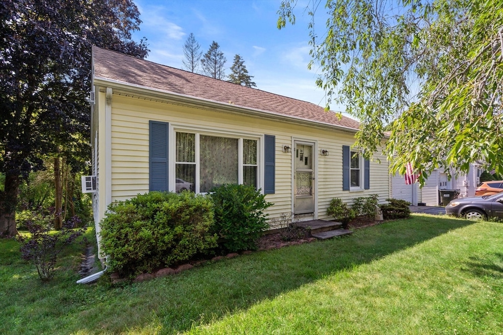 39 Dudley Hill Rd, Dudley, MA 01571 - photo 1