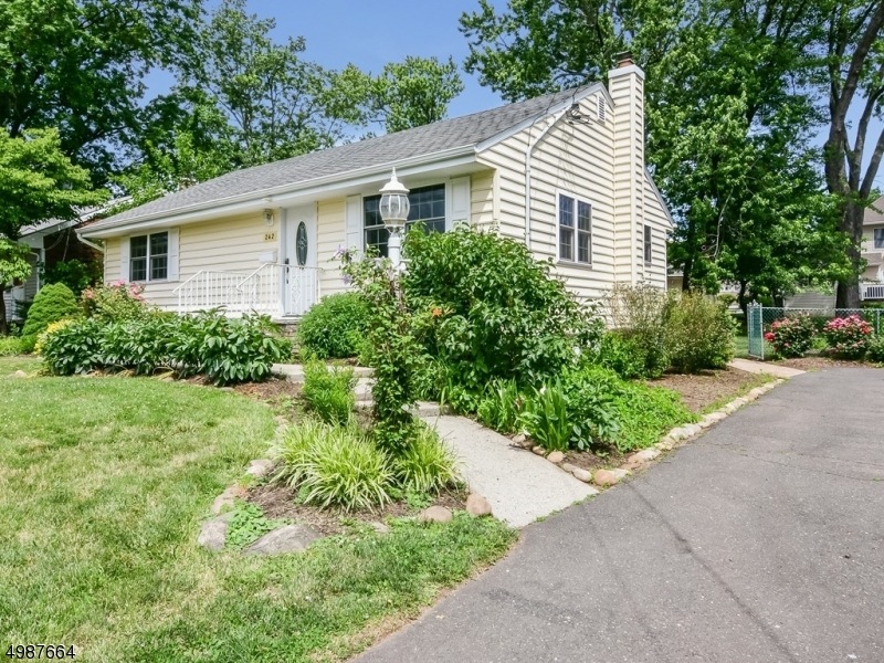 242 Valley Rd, Clark, NJ 07066 - photo 1