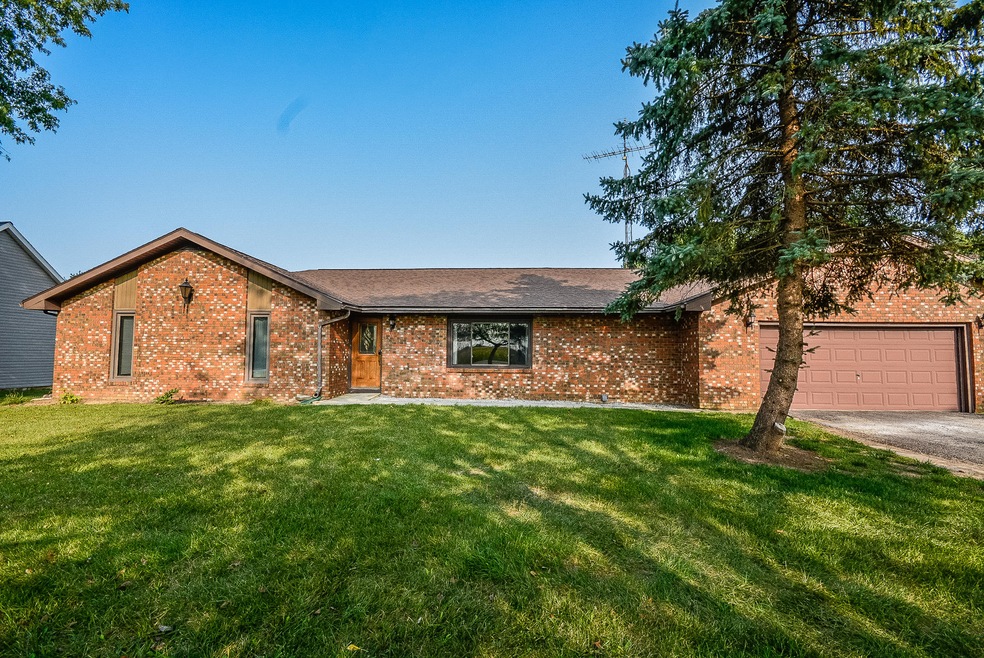 19036 Wapakoneta Cridersville Rd, Wapakoneta, OH 45895 - photo 1