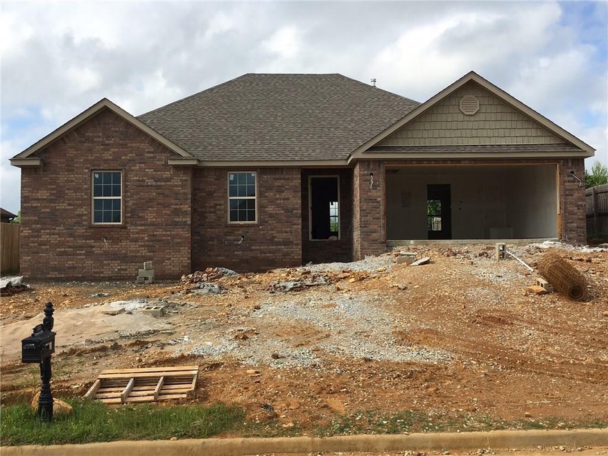 1532 Leesburg Ave, Springdale, AR 72764 - photo 1